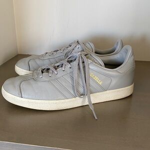 Adidas Gazelle women’s Gray Leather in size 9